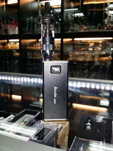 Tobacco Shop «THE GREENMILE VAPE & SMOKE SHOP», reviews and photos, 2014 W Bullard Ave, Fresno, CA 93711, USA