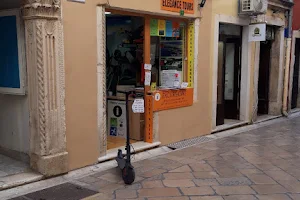 Baggage storage, print and internet corner, Zadar image