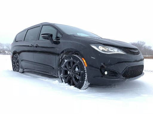 Car Dealer «St Clair Chrysler Jeep Dodge Ram», reviews and photos, 1250 S Carney Dr, St Clair, MI 48079, USA