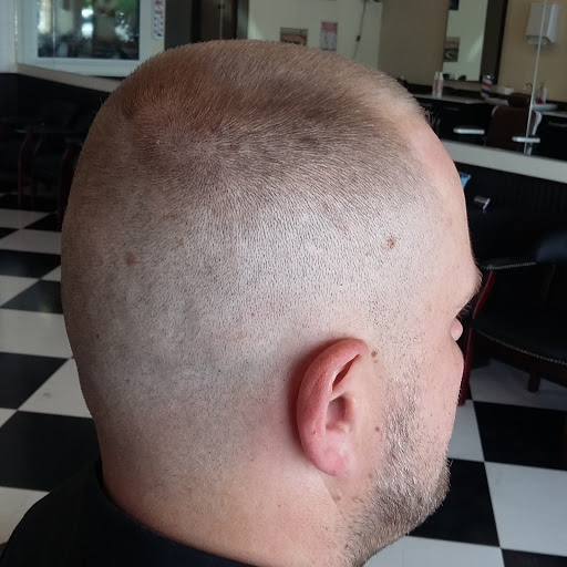 Barber Shop «MANHOOD BARBER SHOP», reviews and photos, 530 SW 205th Ave #300, Beaverton, OR 97006, USA