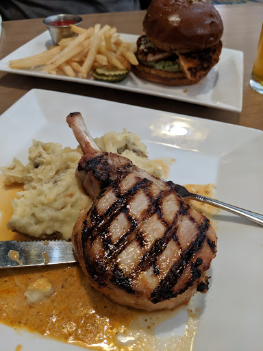 Hotel «Chicago Marriott Midway», reviews and photos, 6520 S Cicero Ave, Chicago, IL 60638, USA