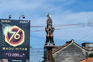 Tugu Mauk Otto Iskandar Dinata Tangerang (ꦠꦸꦒꦸꦩꦻꦴꦏ꧀ꦎꦠ꧀ꦠꦺꦴꦆꦱ꧀ꦏꦤ꧀ꦝꦂꦣꦶꦤꦠꦠꦔꦺꦫꦁ) image