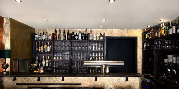 Amadeus Bar Lounge Restaurant