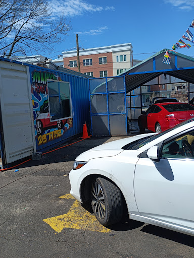 Many's Hand Car Wash en Bridgeport