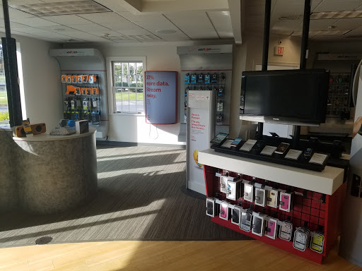 Cell Phone Store «Verizon Authorized Retailer, TCC», reviews and photos, 41 N Londonderry Square, Palmyra, PA 17078, USA
