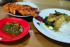 Padang's Food Restaurant "Ampera Raya" image