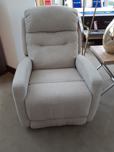 Furniture Store «Rooms To Go Furniture Store - Port Richey», reviews and photos, 9500 Scenic Dr, Port Richey, FL 34668, USA