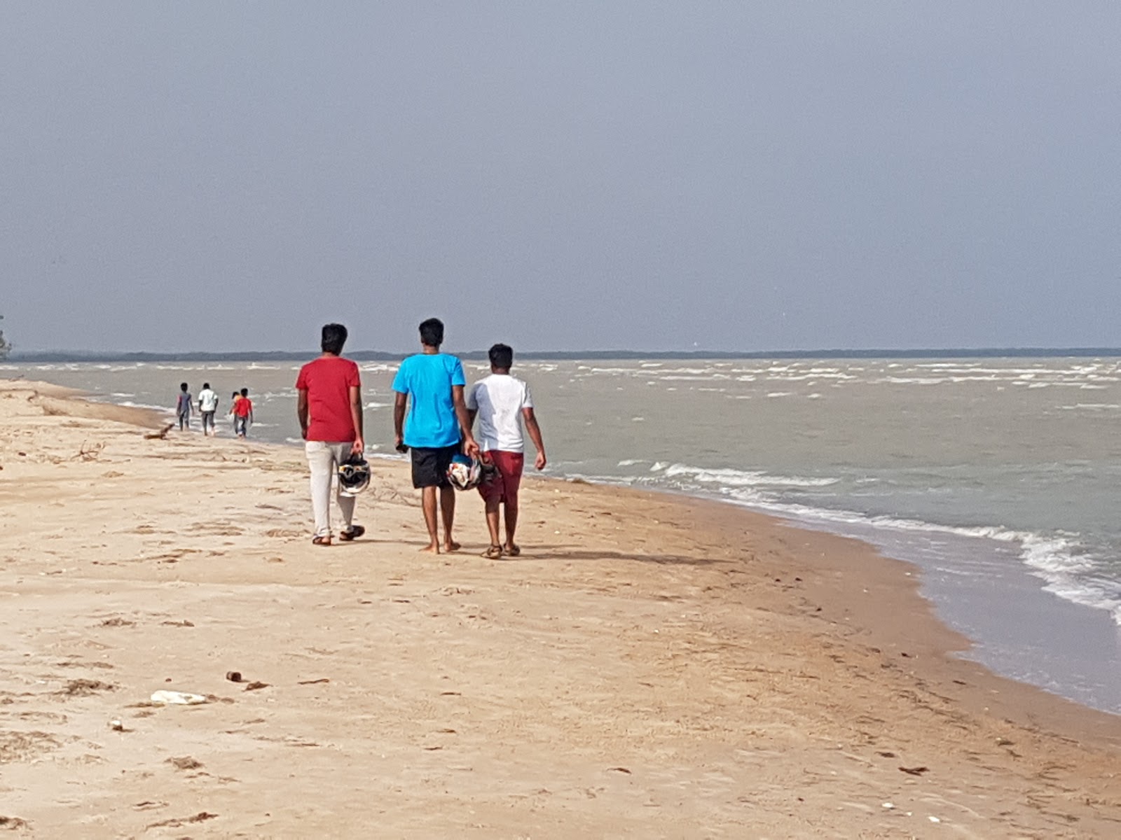 Foto van Rajamadam Beach met turquoise puur water oppervlakte