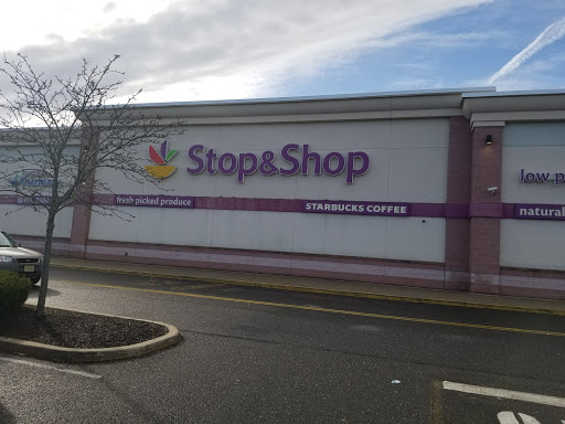 Shopping Mall «Concordia Shopping Center», reviews and photos, 1600 Perrineville Rd, Monroe Township, NJ 08831, USA