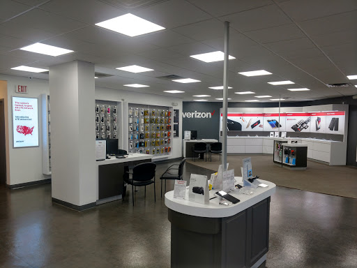 Cell Phone Store «Verizon Authorized Retailer / RW - Downingtown, PA», reviews and photos, 3903 Lincoln Hwy, Downingtown, PA 19335, USA