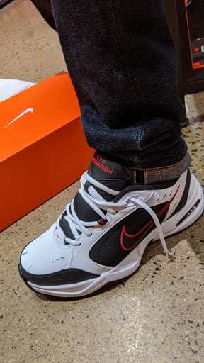 Clothing Store «Nike Factory Store», reviews and photos, 241 Fort Evans Road Northeast #510, Leesburg, VA 20176, USA