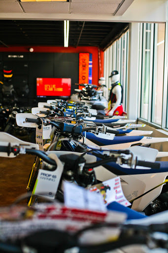 Motorcycle Dealer «Tri-County Powersports», reviews and photos, 6176 Condor Dr, Moorpark, CA 93021, USA