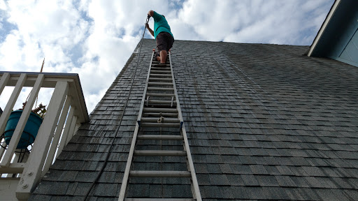 Gutter cleaning service Carlsbad