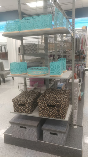 Clothing Store «Ross Dress for Less», reviews and photos, 15694 N Frank Lloyd Wright Blvd, Scottsdale, AZ 85260, USA