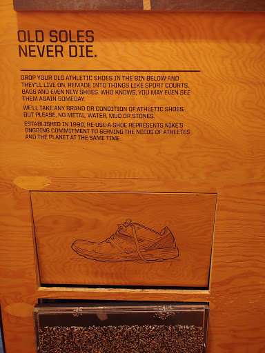 Running Store «Nike Running Eugene», reviews and photos, 135 Oakway Rd, Eugene, OR 97401, USA