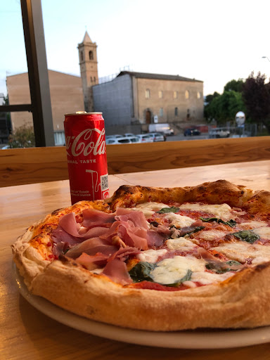 Pizzeria La Macina in Monsampolo del Tronto, Provincia di Ascoli Piceno