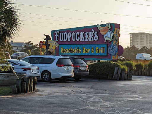 Restaurant «Fudpuckers Beachside Bar & Grill», reviews and photos, 20001 Emerald Coast Pkwy, Destin, FL 32541, USA