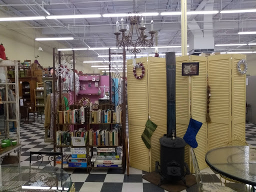 Antique Store «Craftiques Mall - NW Military», reviews and photos, 2375 NW Military Hwy, San Antonio, TX 78231, USA