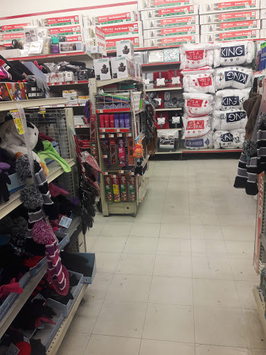 Dollar Store «FAMILY DOLLAR», reviews and photos, 22 Bennington St, East Boston, MA 02128, USA