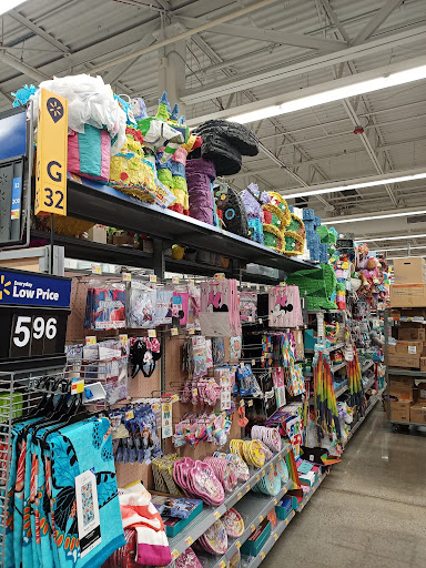 Discount Store «Walmart», reviews and photos, 301 Falls Blvd, Quincy, MA 02169, USA