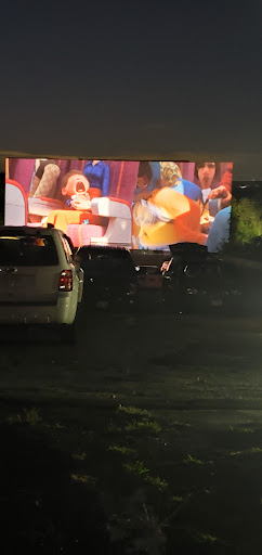 Drive-in Movie Theater «Rustic Drive in Theatre», reviews and photos, Louisquisset Pike, North Smithfield, RI 02896, USA