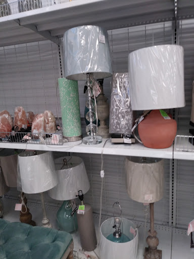 Clothing Store «Ross Dress for Less», reviews and photos, 330 N Hwy 67, Cedar Hill, TX 75104, USA