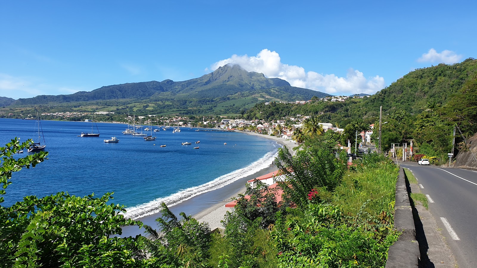 Fotografija Plage de Saint-Pierre z srednje stopnjo čistoče