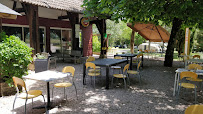 Atmosphère du Restaurant Au Tour de l'Aveyron (réouverture le 26 avril 2024!) à L'Hospitalet-du-Larzac - n°8
