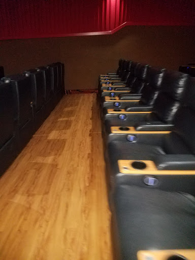 Movie Theater «Regal Cinemas Hudson Cinema 10», reviews and photos, 5339 Darrow Rd, Hudson, OH 44236, USA