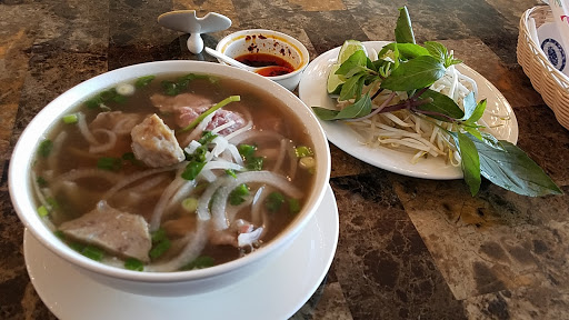 Phở 62 Grill and Noodle