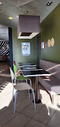 Photo n°6 de McDonald's à Hérouville-Saint-Clair ()