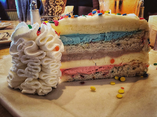 Restaurant «The Cheesecake Factory», reviews and photos, 781 Brandon Town Center Dr, Brandon, FL 33511, USA