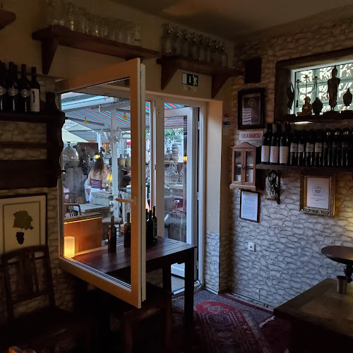 Vinoteka & Wine Bar - Kocsma
