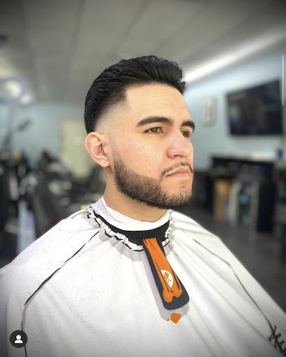 Barber Shop «Razor Klip Stylez Barbershop», reviews and photos, 4900 E Bay Dr, Clearwater, FL 33764, USA