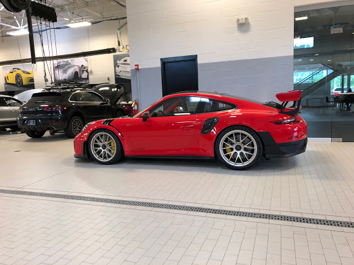 Porsche Dealer «Porsche Exchange», reviews and photos, 2300 Skokie Valley Rd, Highland Park, IL 60035, USA