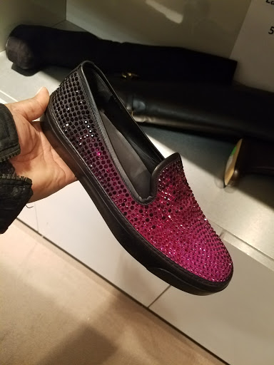 Boutique «Gucci Outlet», reviews and photos, 50 Hartz Way, Secaucus, NJ 07094, USA