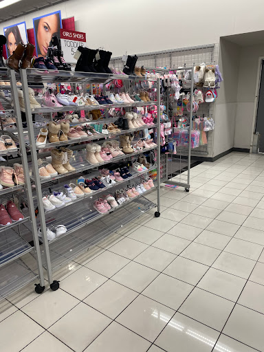 Clothing Store «Burlington Coat Factory», reviews and photos, 3671 N Freeway Blvd, Sacramento, CA 95834, USA