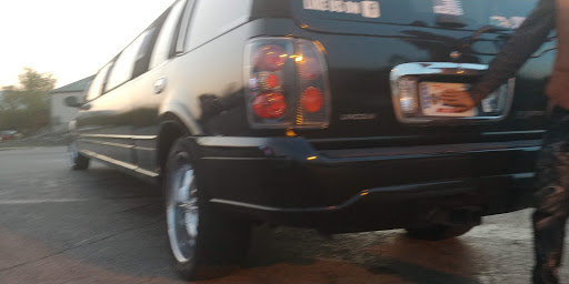 Liquor Store «Barnyard Liquor», reviews and photos, 667 Cedar Grove Rd, Shepherdsville, KY 40165, USA