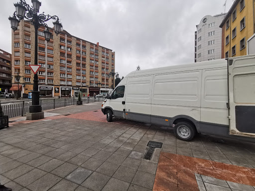 Servicio de Mudanzas en Oviedo – Transportes VRS – (Box)