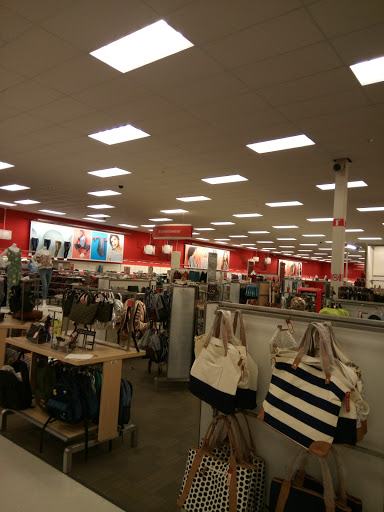 Department Store «Target», reviews and photos, 1555 N Tomahawk Island Dr, Portland, OR 97217, USA