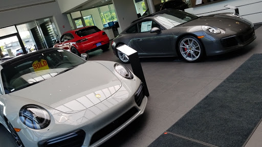 Porsche Dealer «Porsche Exchange», reviews and photos, 2300 Skokie Valley Rd, Highland Park, IL 60035, USA