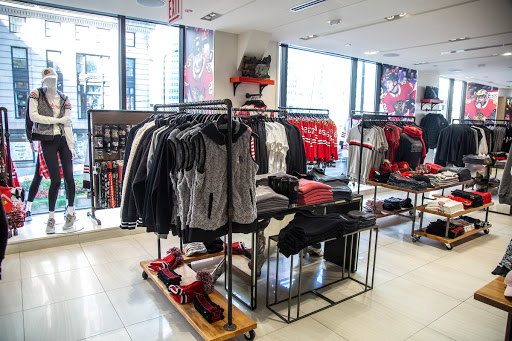 Sportswear Store «Blackhawks Store», reviews and photos, 333 N Michigan Ave, Chicago, IL 60601, USA