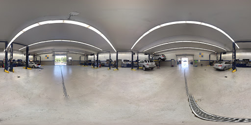 Mercedes Benz Dealer «Mercedes-Benz of Salem», reviews and photos, 2405 Commercial St SE, Salem, OR 97302, USA