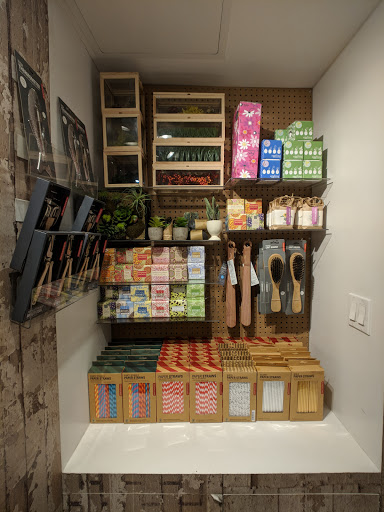 Home Goods Store «Kikkerland Shop NYC», reviews and photos, 493 6th Ave, New York, NY 10011, USA