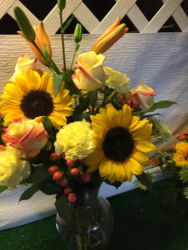 Florist «Four Seasons Flowers & Gifts», reviews and photos, 6630 W Cactus Rd b104, Glendale, AZ 85304, USA