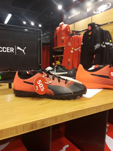 Shoe Store «PUMA», reviews and photos, 11401 NW 12th St #286, Miami, FL 33172, USA