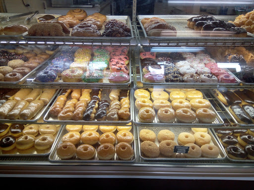 Donut Shop «Honeys Donuts», reviews and photos, 4801 Laguna Blvd # 102, Elk Grove, CA 95758, USA