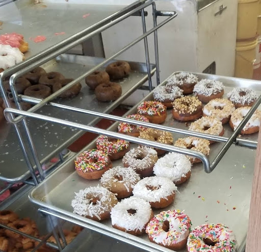 Donut Shop «Donut & Muffin Factory», reviews and photos, 201 4th St NE, Auburn, WA 98002, USA