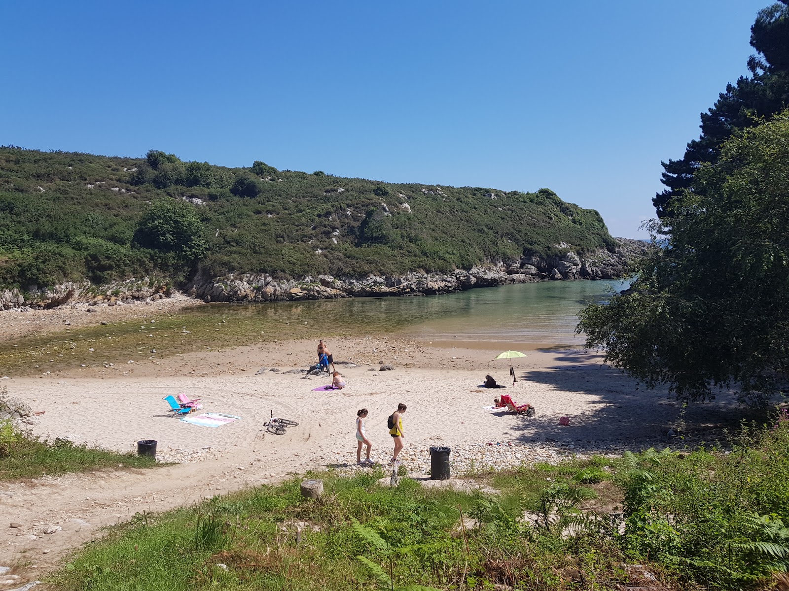 Foto von Playa de la Huelga mit beiger sand & kies Oberfläche