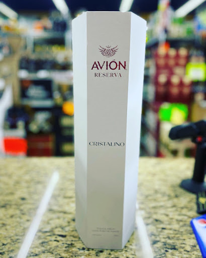 Liquor Store «Paradise Liquor», reviews and photos, 3237 Hilton Rd, Ferndale, MI 48220, USA